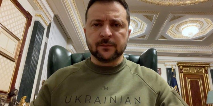 Завершив нараду з розвідкою, результати згодом, – Зеленський (ВІДЕО)