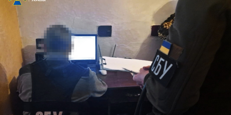 На Одещині вирахували коригувальницю – наводила ракети і дрони на “зерновий коридор” і ЗСУ (ФОТО)