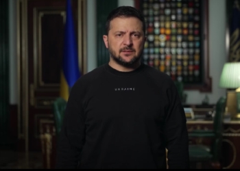 «Ми маємо боротися»: Зеленський виразив співчуття рідним загиблих і поранених внаслідок російських ракетних ударів по Селидовому і Запорізькій області (ВІДЕО)
