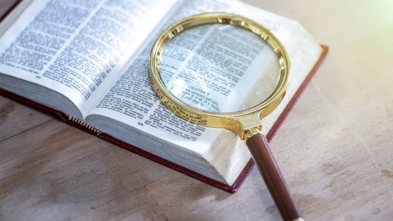 В принципі, воно все пояснює. Кембриджський словник назвав слово 2023 року