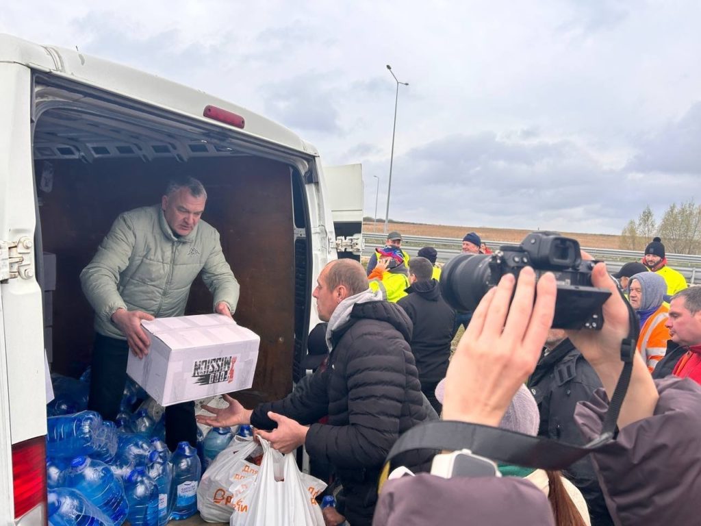 Заблокований польськими перевізниками кордон: Кубраков розповів про кілометрові черги, а також допомогу українським водіям (ФОТО) 2