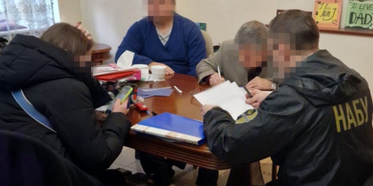 Вже пиляють гроші на відновлення. Хабар – частина новозбудованих квартир міністру (ФОТО, ВІДЕО)