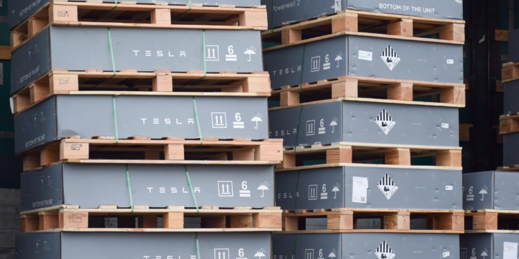 Живлення під час знеструмлень: 5 прифронтових областей отримали 326 Tesla Powerwall, з них 74 приїхали на Миколаївщину (ВІДЕО, ФОТО)