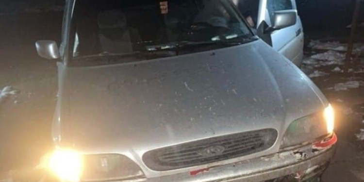 В Новому Бузі водій залишив під магазином авто з ключами. П’яний пішохід вирішив під’їхати (ФОТО)