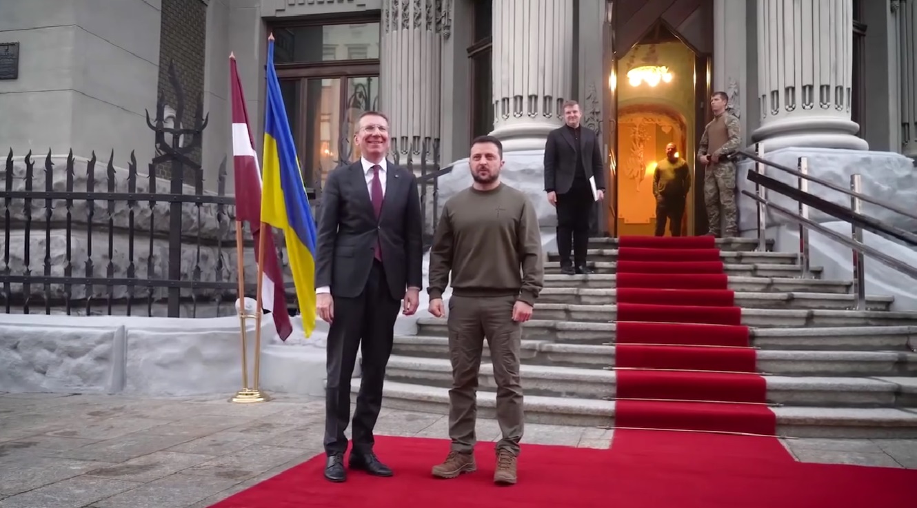 До Києва приїхав президент Латвії (ВІДЕО)