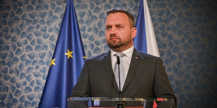 Міністр праці Чехії: податки, які за підсумками року сплатять українські біженці, перевищать виплачену їм підтримку