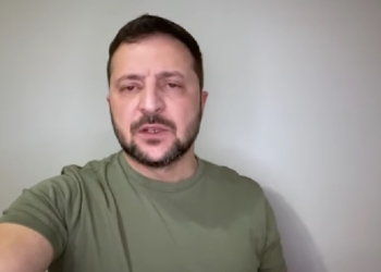 Зеленський подякував усім, хто допомагає українцям долати негоду, і поіменно назвав захисників, які відзначились цього тижня (ВІДЕО)