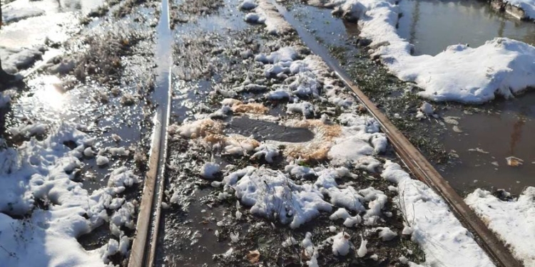 У Миколаєві припинено курсування трамваю за маршрутом №11 – аварія на водопровідній мережі