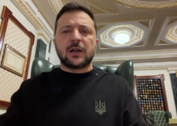 Звернення Зеленського: співчуття рідним 5 загиблих внаслідок негоди, подяка співробітникам ДСНС Одещини і державні нагороди 115 захисникам (ВІДЕО)