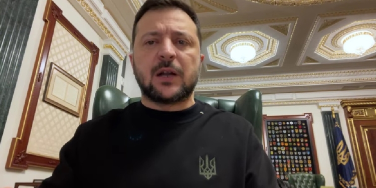 Звернення Зеленського: співчуття рідним 5 загиблих внаслідок негоди, подяка співробітникам ДСНС Одещини і державні нагороди 115 захисникам (ВІДЕО)