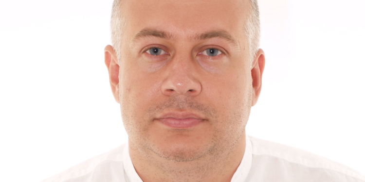 «Кріпосне право трошки є»: депутати Миколаївської міськради не припинили повноваження депутата від колишньої ОПЗЖ