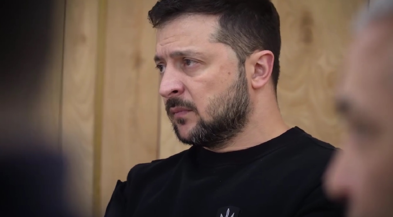 Зеленський провів нараду щодо ліквідації наслідків негоди в 6 областях, зокрема і на Миколаївщині, і доручив прискорити відновлення електропостачання (ВІДЕО)