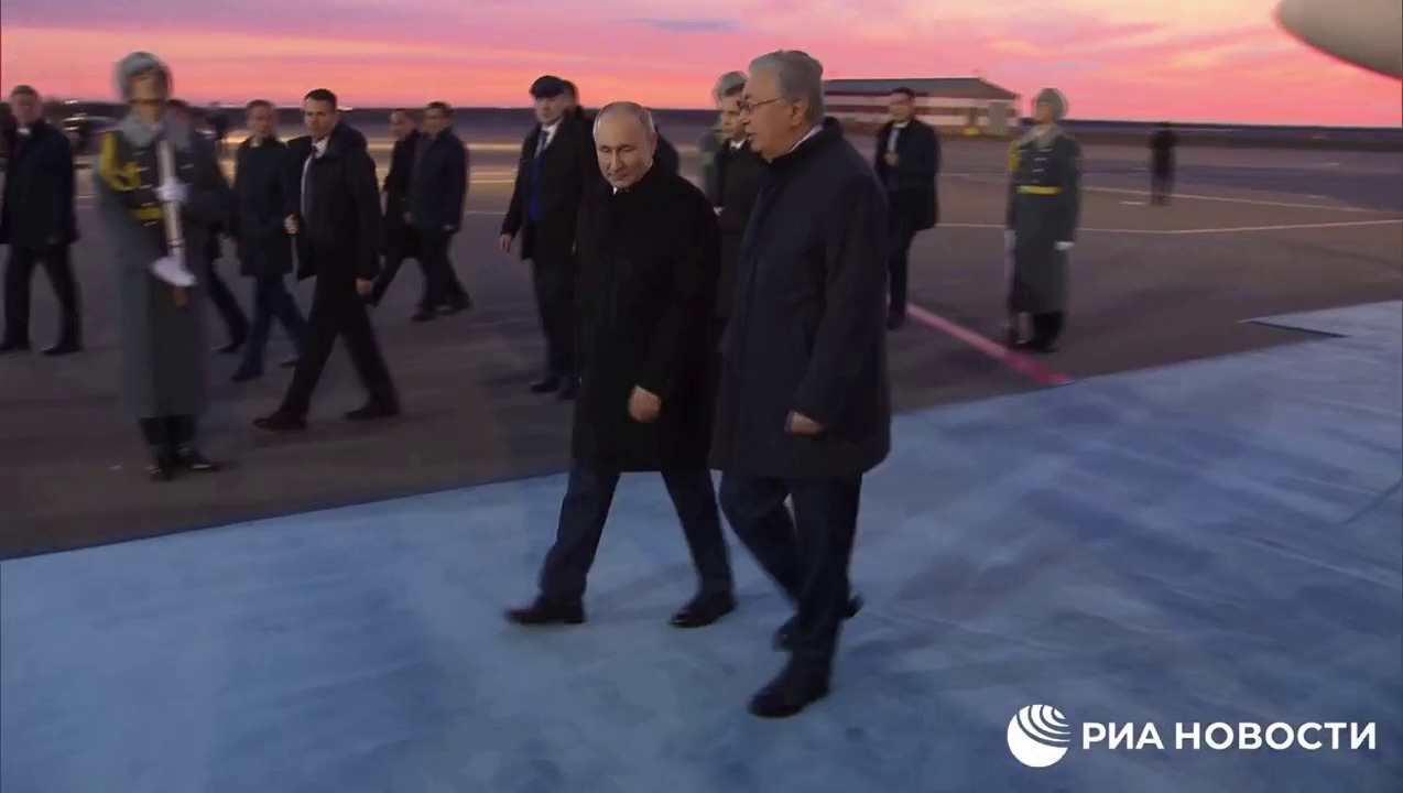 Путін прилетів в Казахстан. Для чого