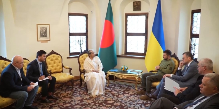 В Україні нові посли Туреччини, Чехії, Люксембургу, Південної Африки, Бангладеш і Гвінеї – Зеленський прийняв вірчі грамоти (ВІДЕО)