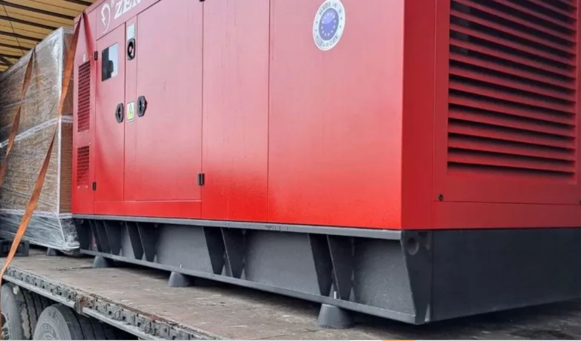 Литва передала Україні партію генераторів, польових ліжок і сухпаїв