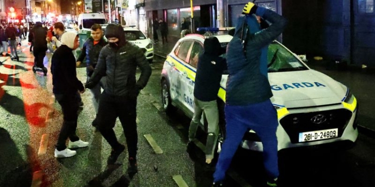 В Ірландії посилилися ультраправі, а уряд хоче зменшити потік українських біженців