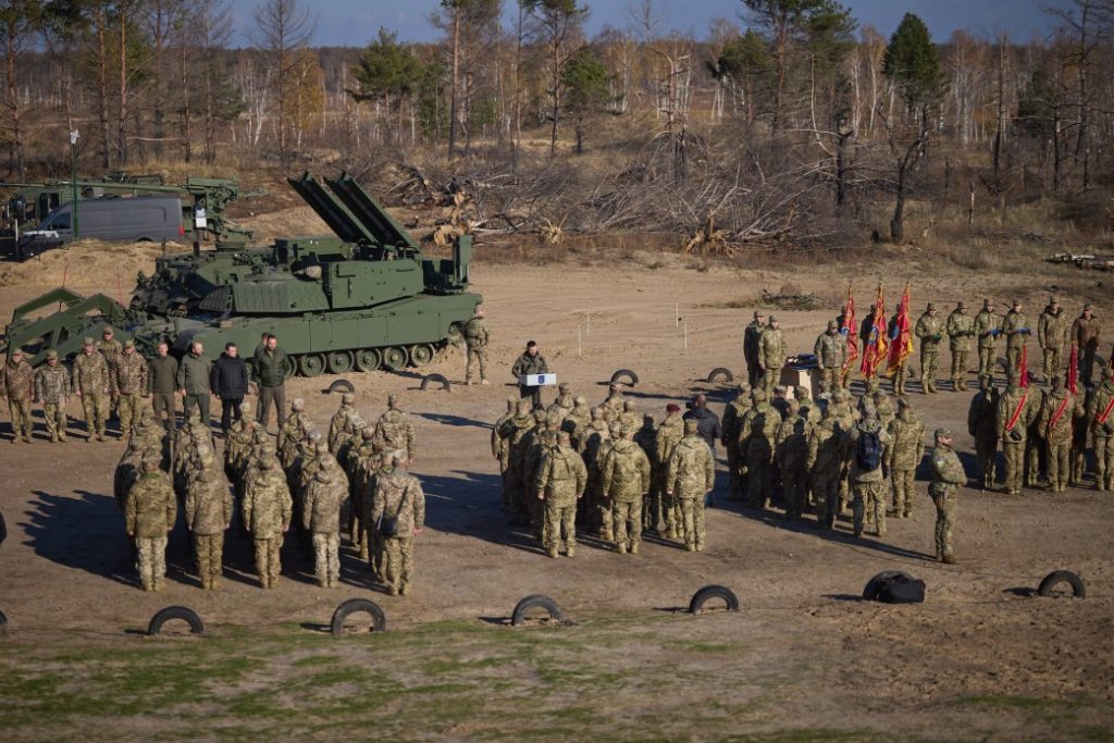 Монстр! Україна отримала важкоброньований танк-мінний тральщик (ФОТО) 4