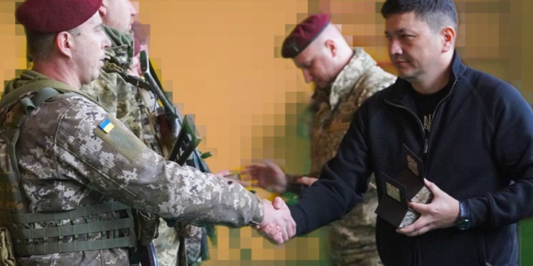 Віталій Кім відвідав на сході України бригади, які звільняли Миколаївщину та Херсонщину (ФОТО)