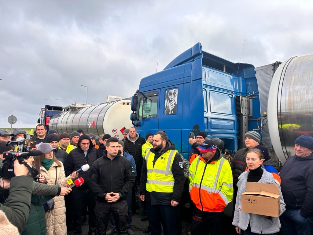 Заблокований польськими перевізниками кордон: Кубраков розповів про кілометрові черги, а також допомогу українським водіям (ФОТО) 6