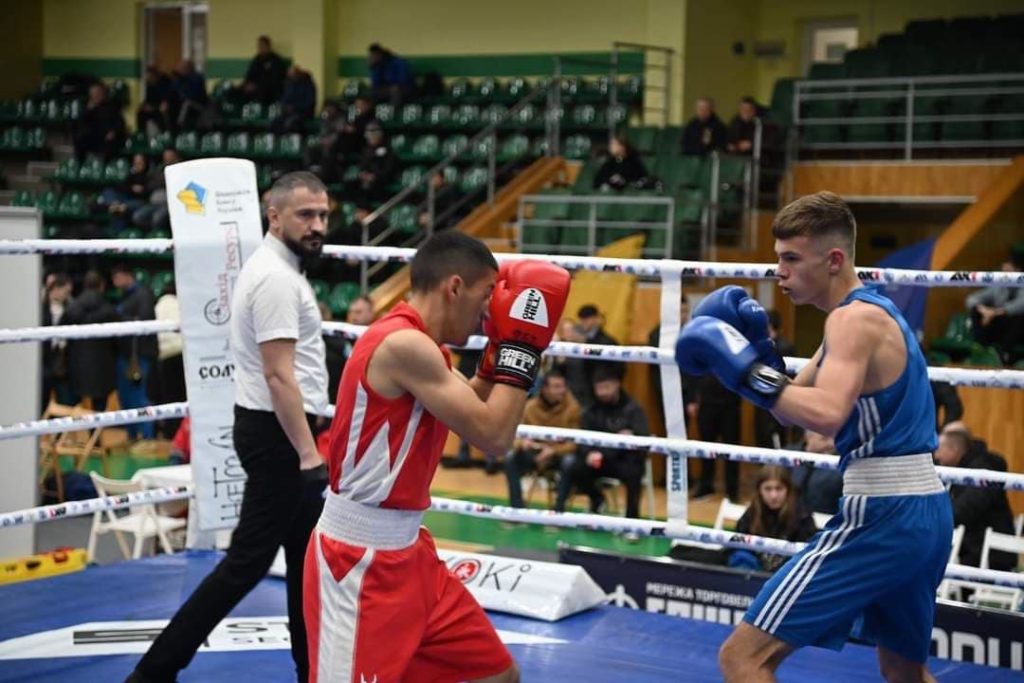 Миколаївський боксер здобув золоту медаль чемпіонату України з боксу (ФОТО) 6