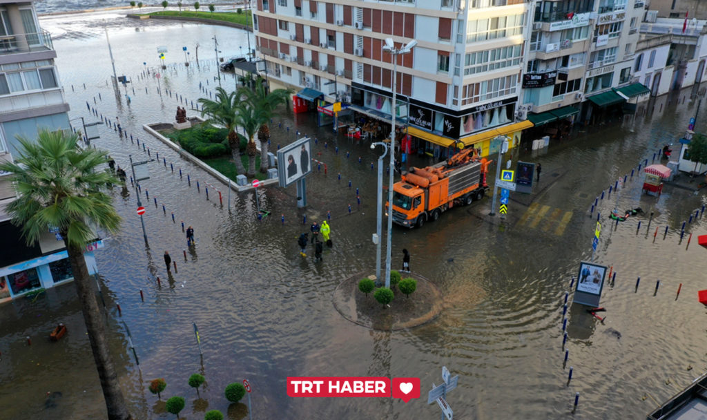 Негода в Туреччині - торнадо, зливи, град, льодяний дощ (ФОТО) 4