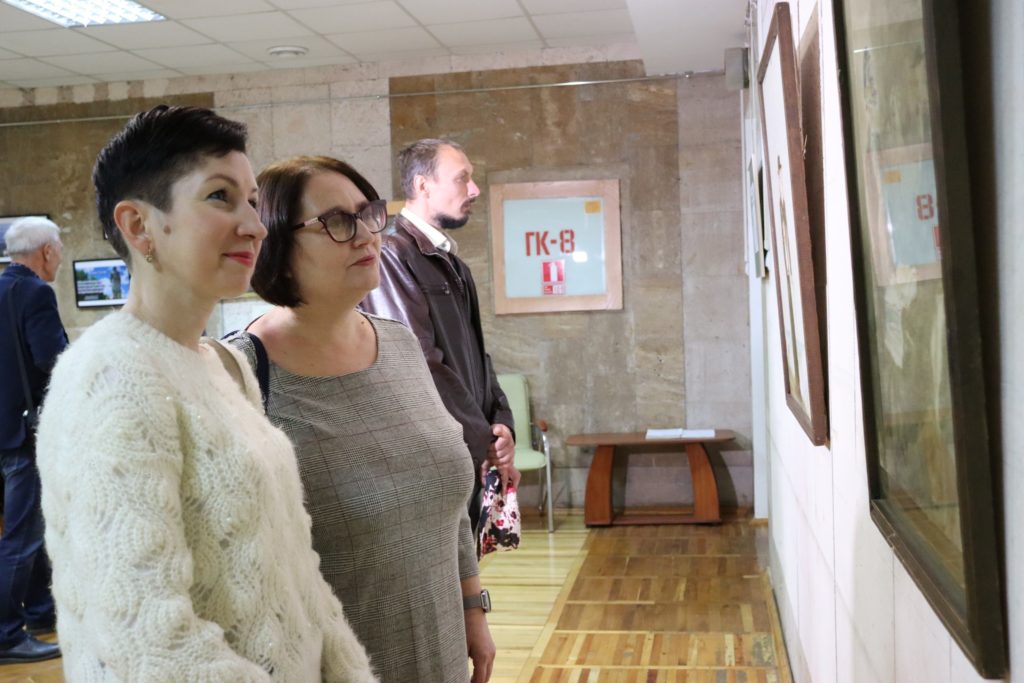 У Миколаєві відкрилась виставка картин Андрія Антонюка з колекції Михайла Гольденберга (ФОТО) 9