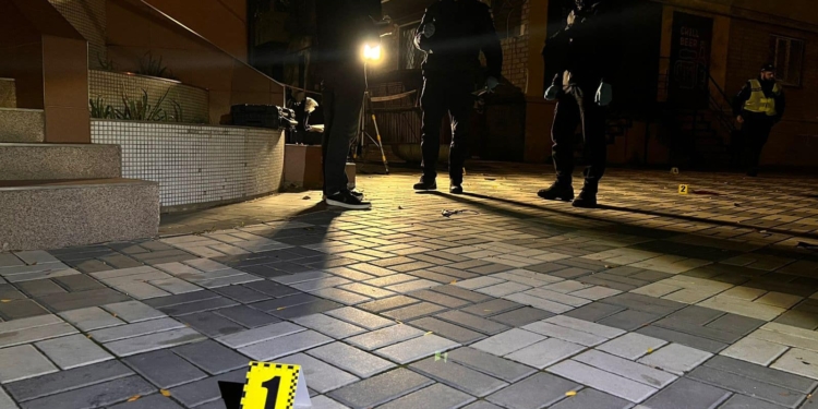 Стрілянина на Крилова в Миколаєві. Жертва в лікарні, нападника затримали (ФОТО)