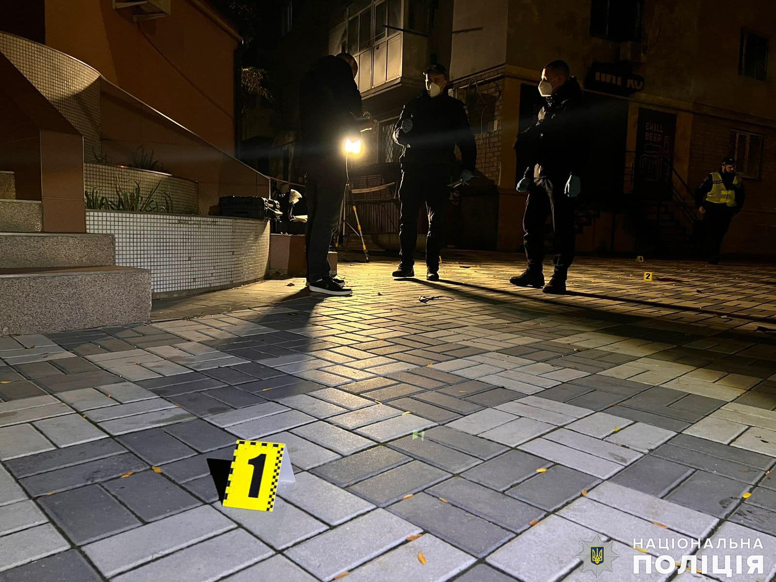 Стрілянина на Крилова в Миколаєві. Жертва в лікарні, нападника затримали (ФОТО)