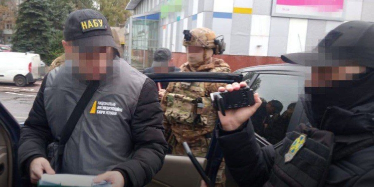 Одесит запропонував командувачу ОСУ військ «Одеса» 200 тис. грн. – за дозвіл на вилов біоресурсів в забороненій зоні (ФОТО)