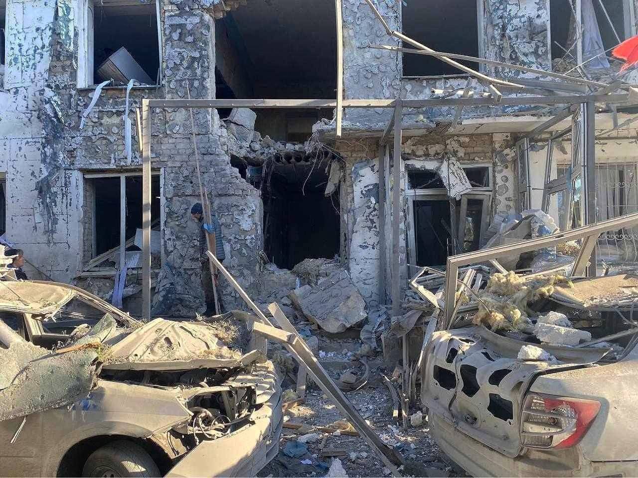 ЗСУ вдарили по поліцейській дільниці на лівобережжі Херсонщини – є загиблі і багато поранених (ФОТО)