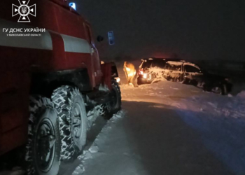 За добу на Миколаївщині рятувальники витягли зі снігових заметів 89 автівок та 5 карет «швидкої допомоги» – врятовано майже 300 людей (ФОТО)