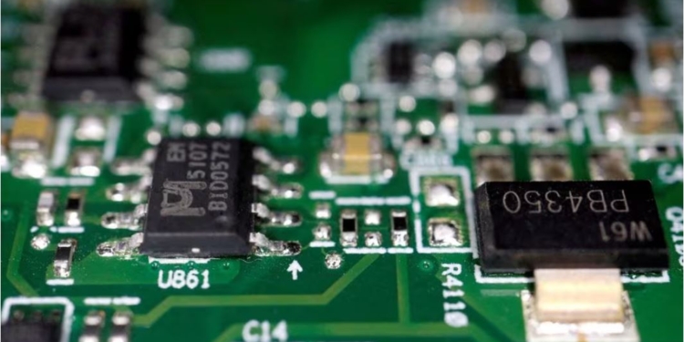 На фоні загроз Тайваню Японія виділить $13 млрд на виробництво чипів