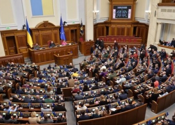 Група нардепів вимагає від Стефанчука відправити законопроект про заборону УПЦ МП у Венеціанську комісію. Хто підписав