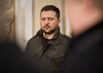 “У перемоги багато батьків, але ніхто не хоче бути батьком безвиході” – The Economist про “жахливі стосунки” Зеленського і Залужного