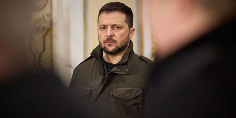 “У перемоги багато батьків, але ніхто не хоче бути батьком безвиході” – The Economist про “жахливі стосунки” Зеленського і Залужного