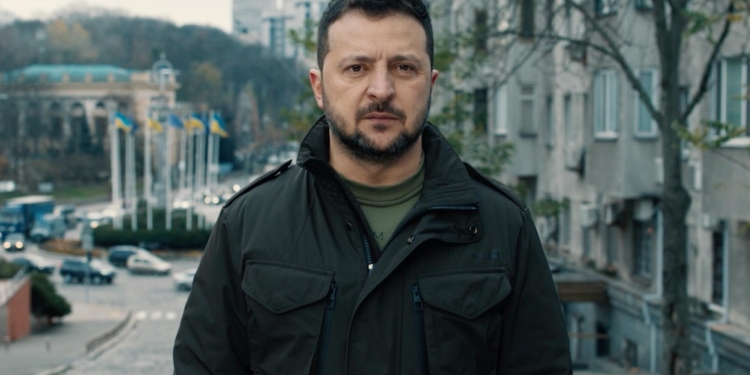 Б’ють не мене, та боляче мені, – звернення Зеленського до 10 річниці Революції Гідності (ВІДЕО)