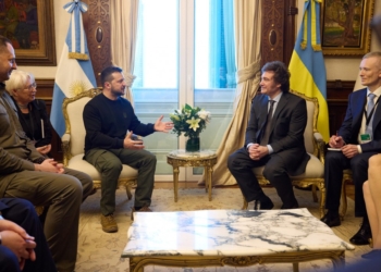 Зеленський в Аргентині зустрівся з президентом і діаспорою, а сьогодні – в Вашінгтоні (ФОТО, ВІДЕО)