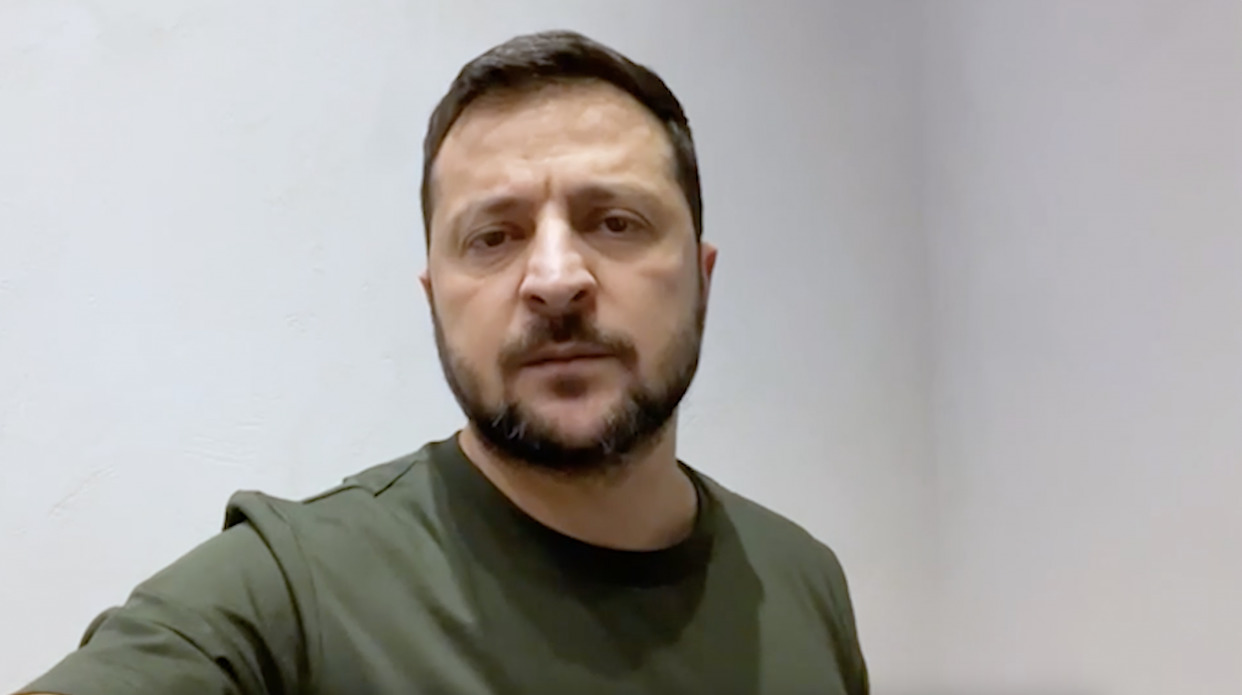 «Усім варто пам’ятати, що битва за долю України триває» – звернення Зеленського (ВІДЕО)