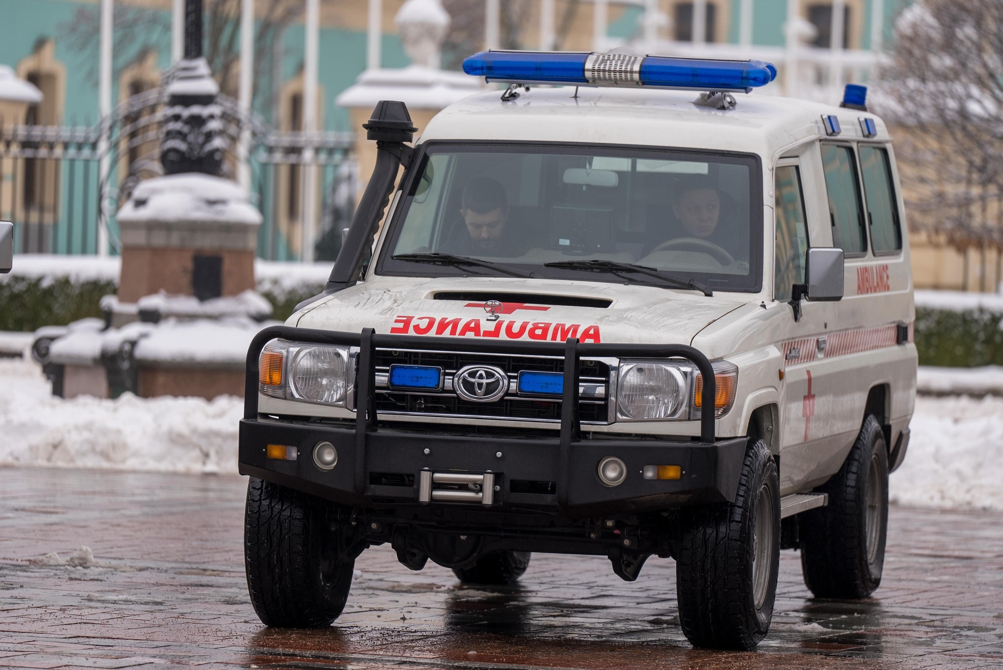 П’ять регіонів України отримають автівки «швидкої допомоги» від Посольства Швейцарії в Україні – Миколаївщина також (ФОТО)
