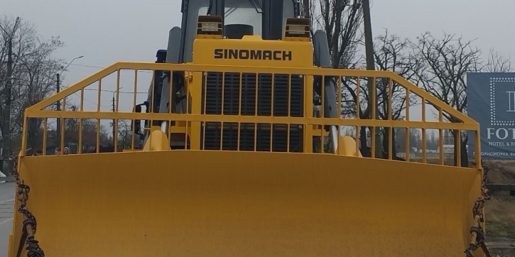 Завдяки нідерландським партнерам Очаків на Миколаївщині отримав новий бульдозер