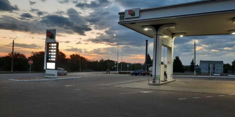 На одній з АЗС у Миколаєві представників Держекоінспекції не допустили до перевірки – тепер заплатять штраф у 170 тис.грн.