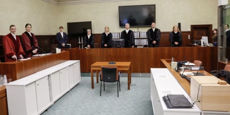 Німецький розвідник разом зі спільником продав секретні розвіддані про Україну