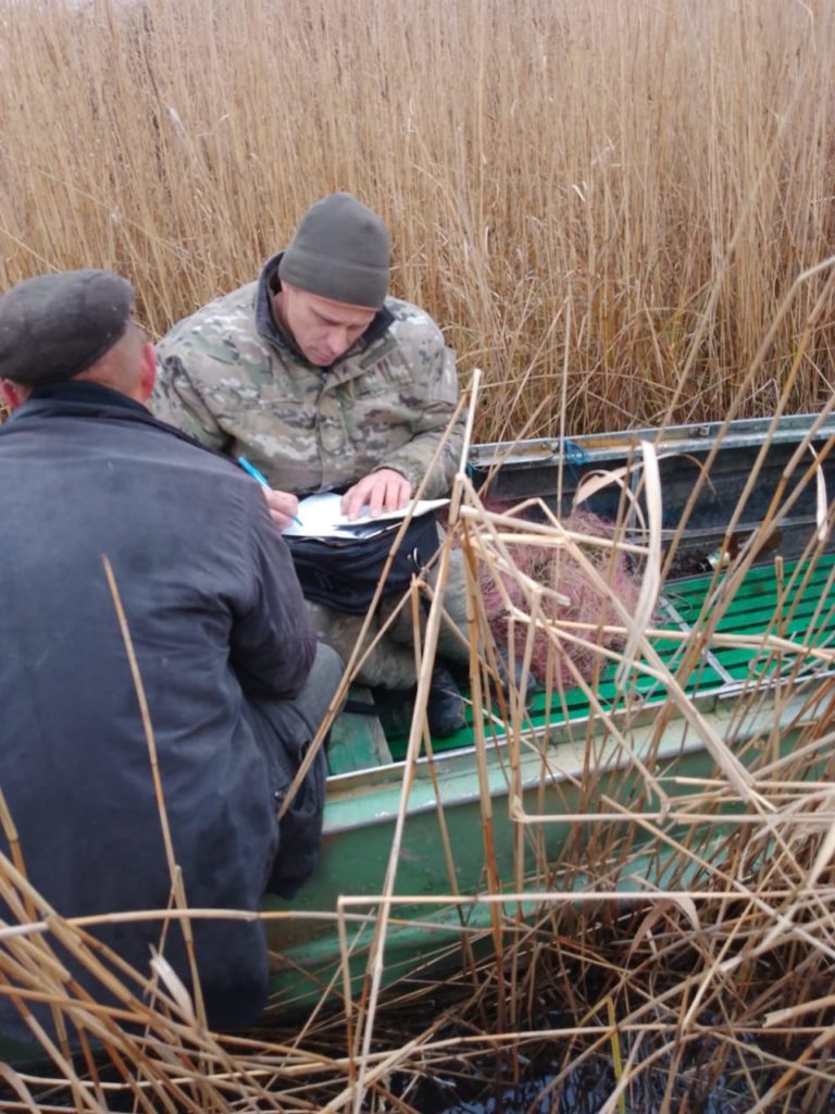 На Миколаївщині за один день з річок дістали 110 метрів браконьєрських сіток (ФОТО) 1