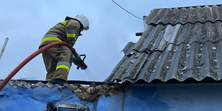 На Миколаївщині за добу вогнеборці ліквідували три пожежі в житлі (ФОТО)
