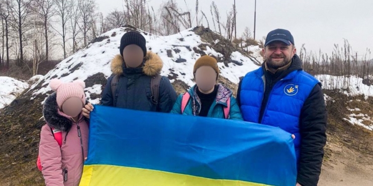 Україна повернула ще трьох дітей (ФОТО)