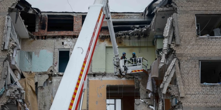 Росіяни прицільно атакують медичні заклади в Україні – звіт «Лікарів за права людини»