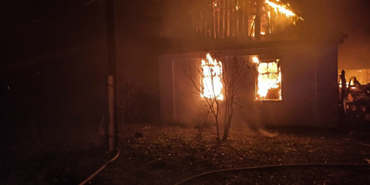 В Очакові через порушення при експлуатації пічного опалення вщент згорів житловий будинок