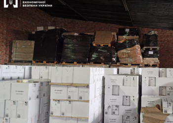 В Україні виявили підпільний завод з виготовлення фальсифікату оливкової олії (ФОТО)