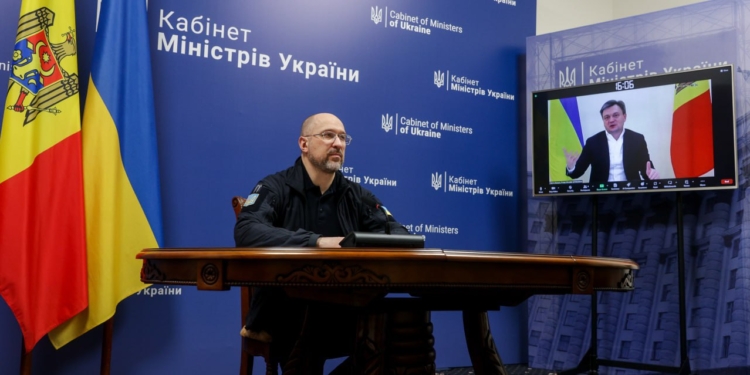 Перетин українсько-молдовського кордону для громадян і вантажів стане простішим і швидшим – підписано документи