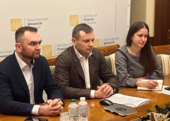 Україна підписала з групою офіційних кредиторів з країн G7 та Паризького клубу документ, який дозволить призупинити виплати за державним боргом до 2027 року